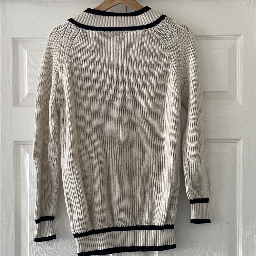 Hobbs London Elegant Cream V-Neck Sweater - Picture 5 of 5